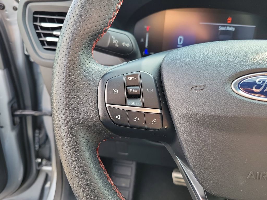 Used 2023 Ford Escape ST-Line image 17