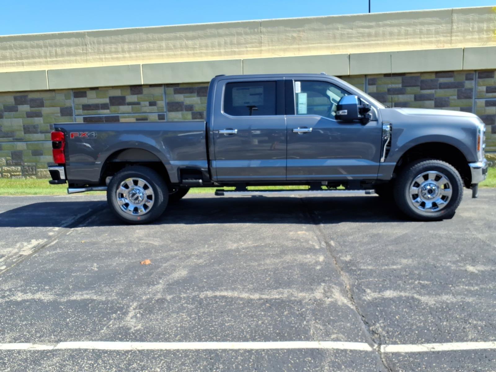 New 2027 Ford F250 Lariat w/ Lariat Premium Package AWD/4WD image 11