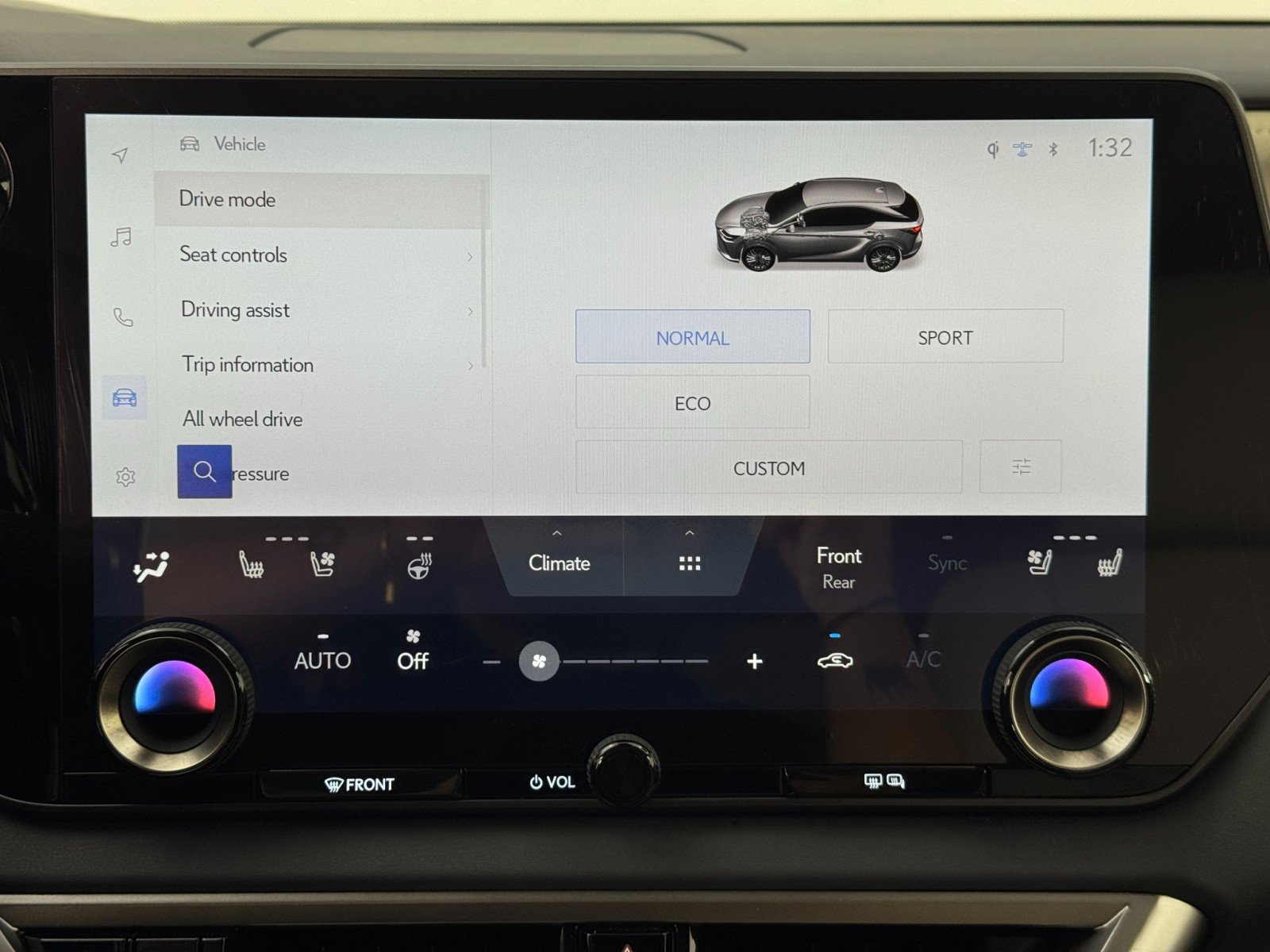 Used 2024 Lexus RX 350 Luxury w/ Convenience Package image 31