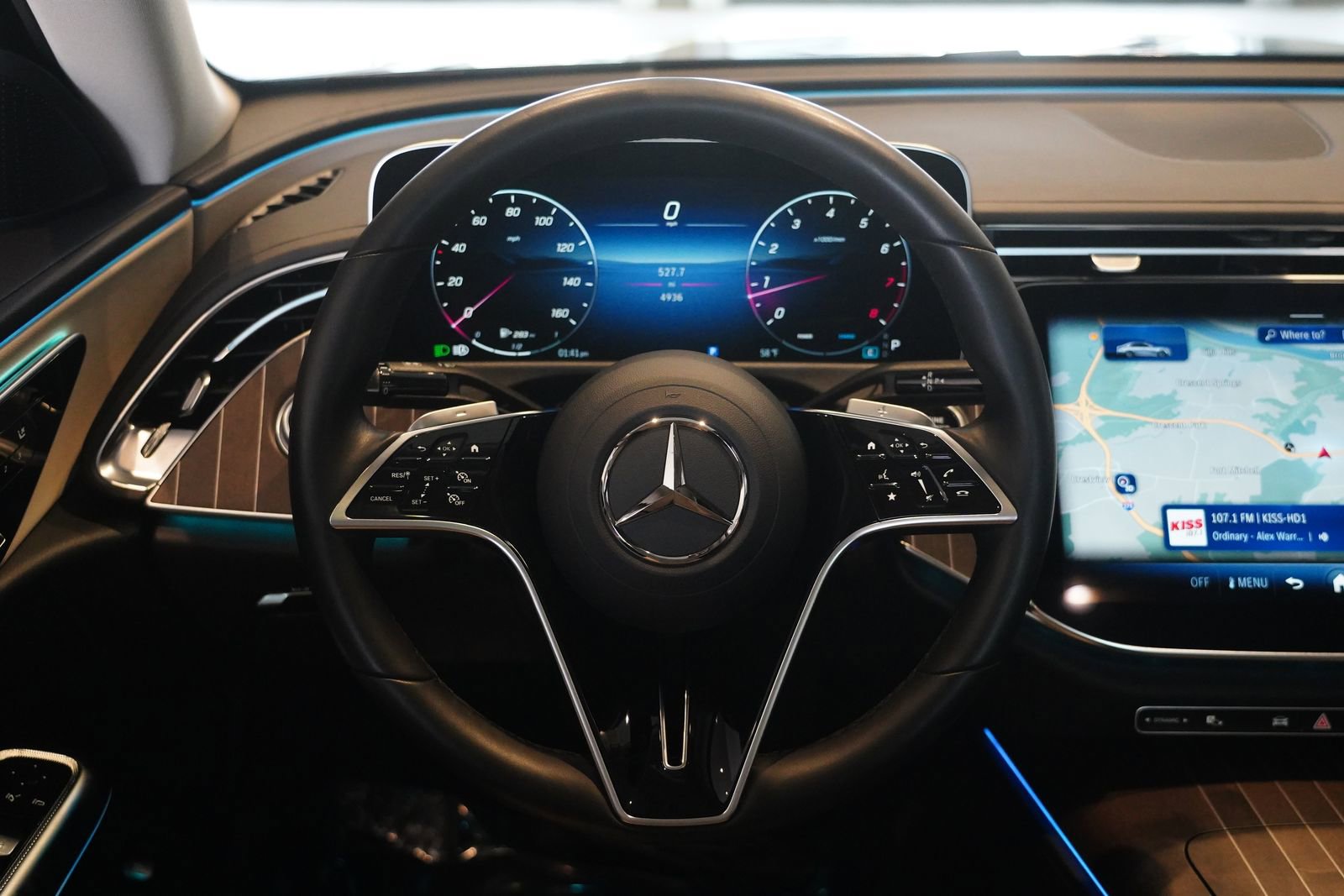 Used 2025 Mercedes-Benz E 350 4MATIC Sedan image 16