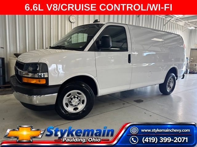 Used 2021 Chevrolet Express 2500 w/ Driver Convenience Package RWD image 1