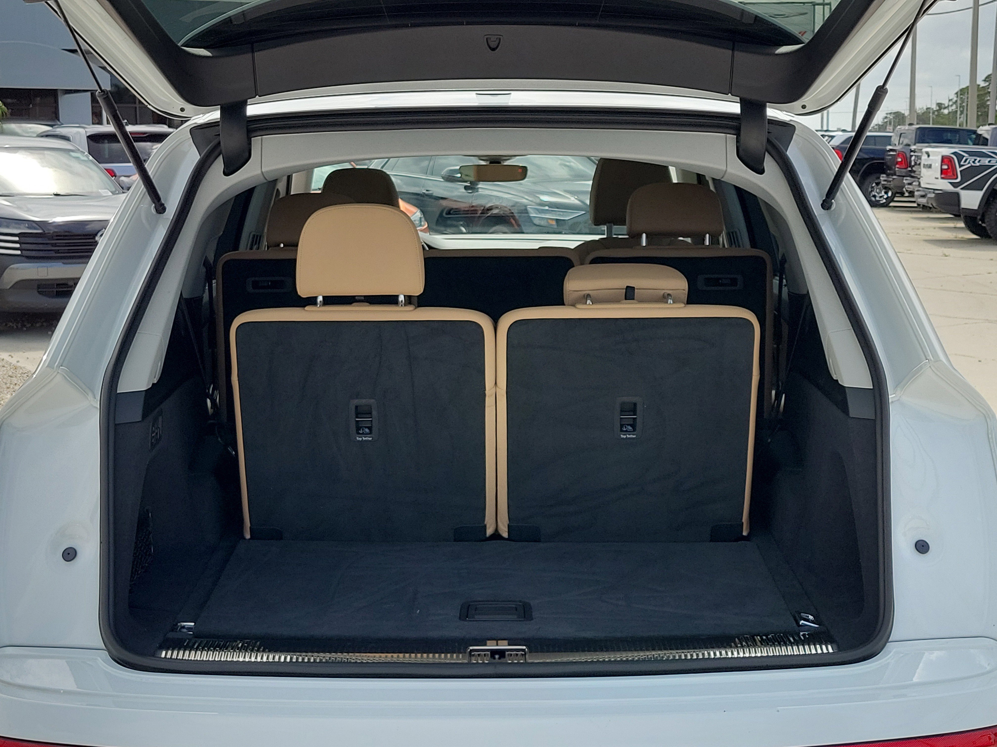 Used 2020 Audi Q7 3.0T Premium Plus image 11