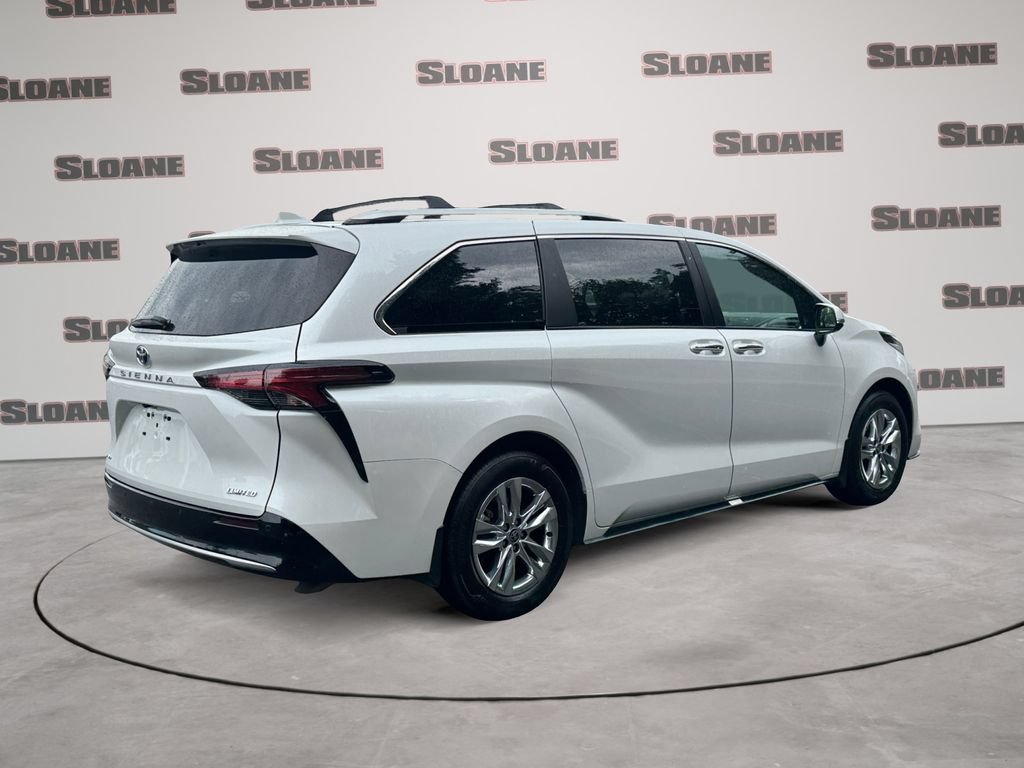 Used 2025 Toyota Sienna Limited AWD/4WD image 5