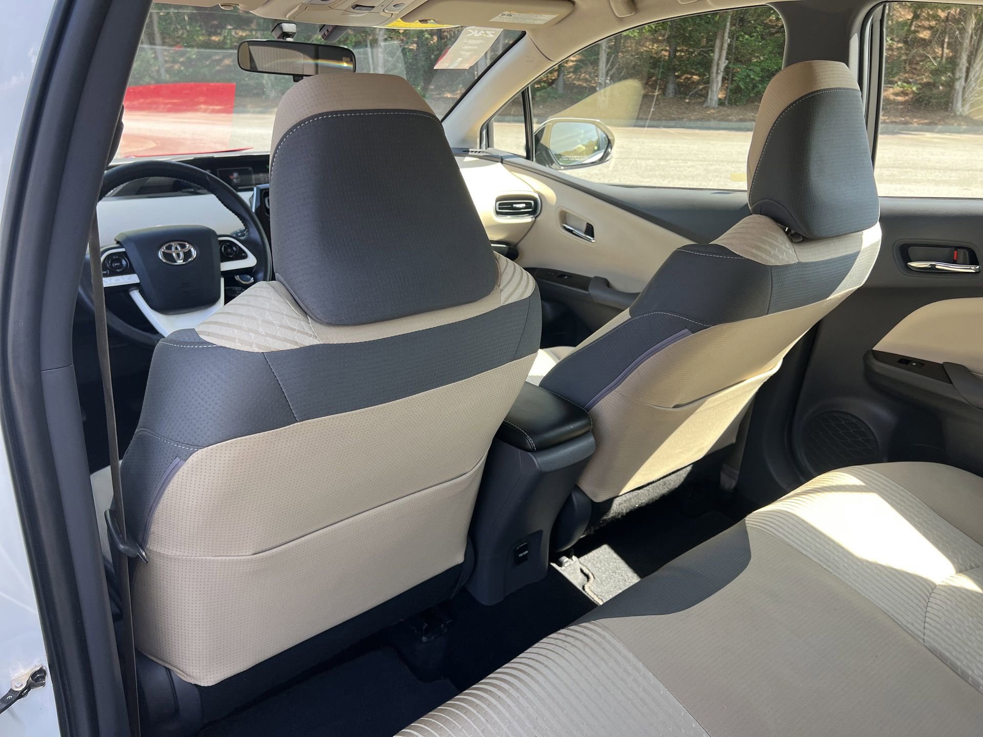 Used 2016 Toyota Prius Four image 19