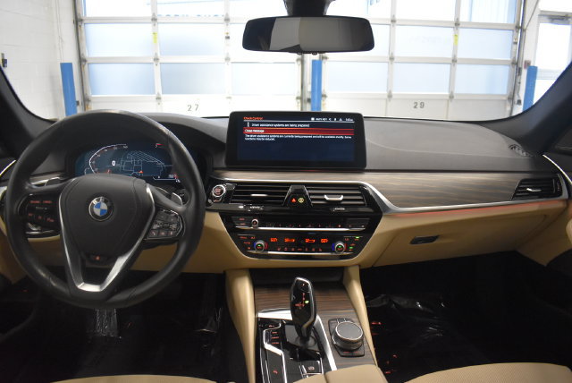 Used 2023 BMW 530i xDrive w/ Premium Package AWD/4WD image 5