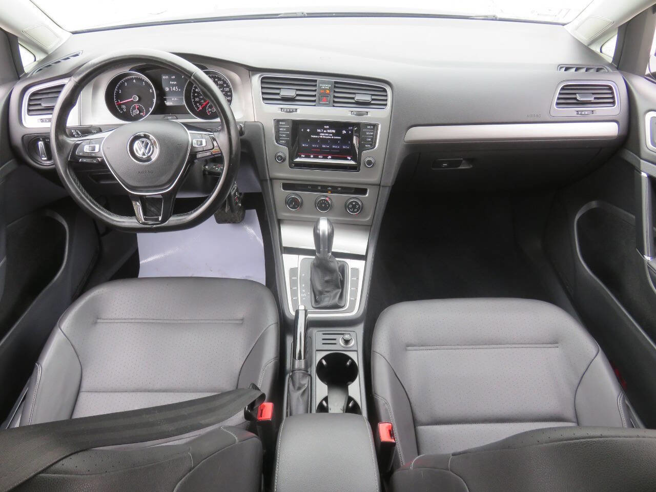 Used 2015 Volkswagen Golf S image 12