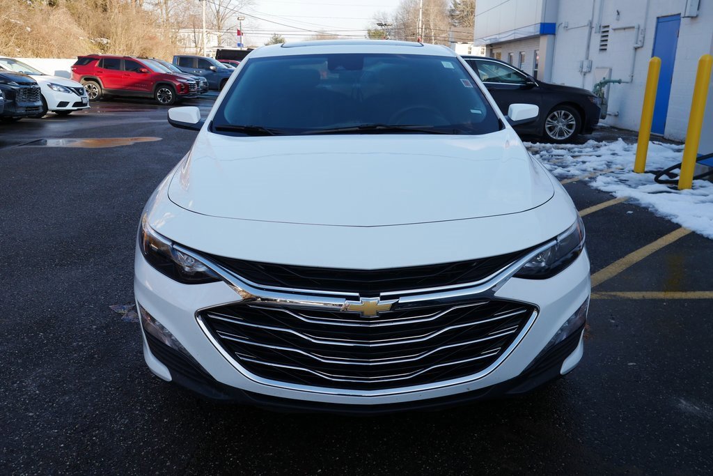 Used 2024 Chevrolet Malibu LT image 3