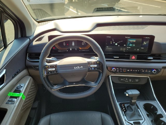 New 2027 Kia Carnival EX FWD image 7