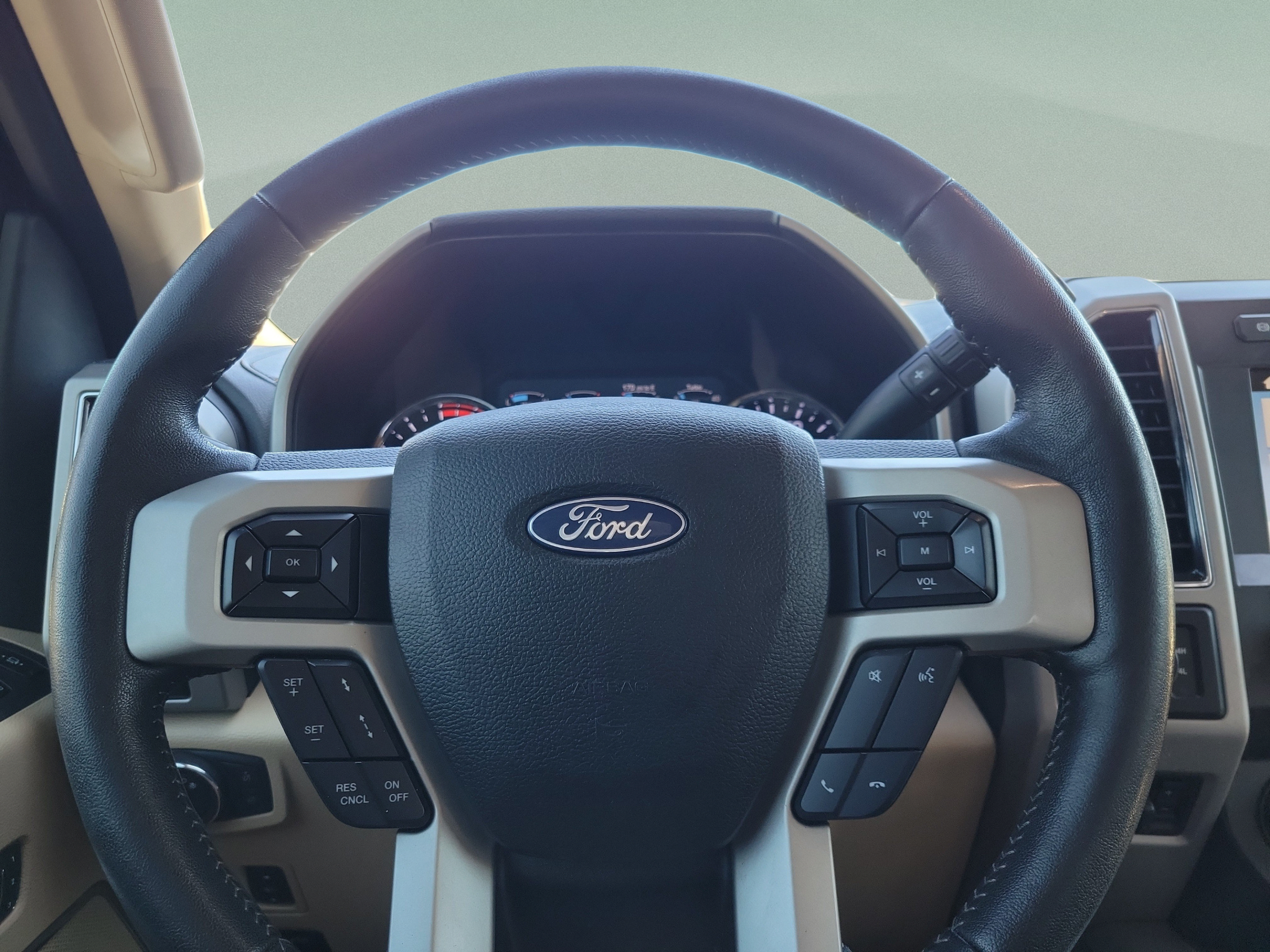 Used 2019 Ford F350 Lariat w/ Lariat Ultimate Package AWD/4WD image 20