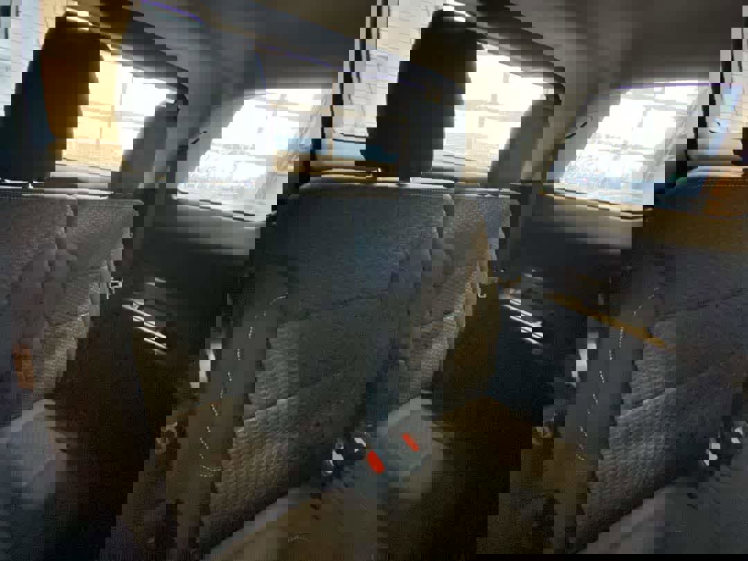 Used 2018 GMC Acadia SLE image 25