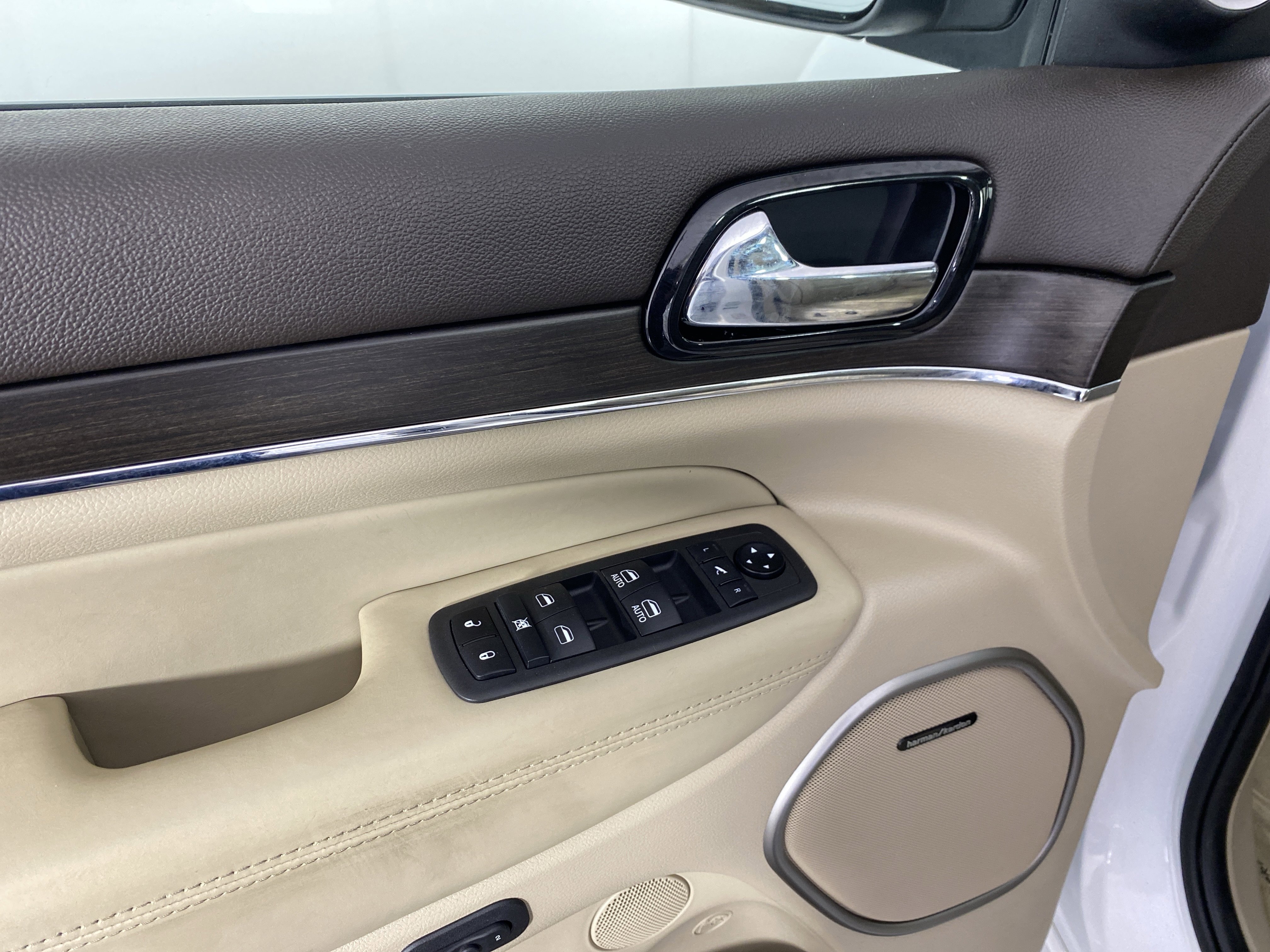 Used 2021 Jeep Grand Cherokee Overland image 17