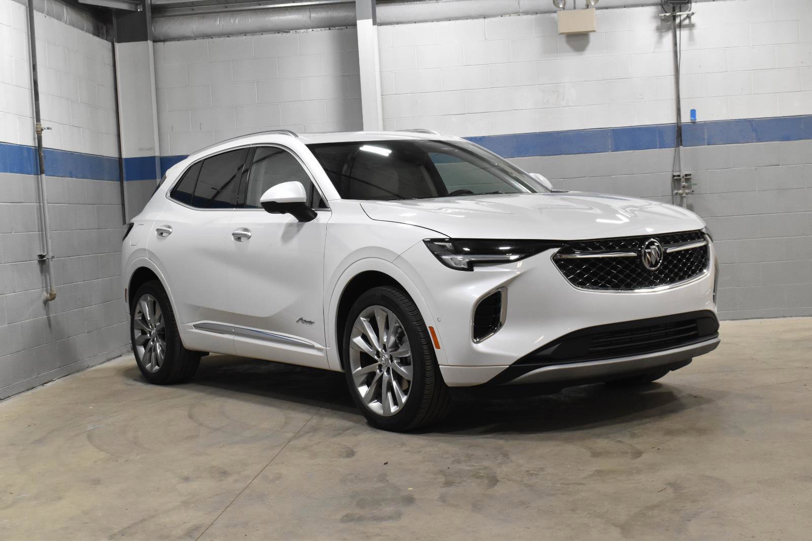 Used 2023 Buick Envision Avenir image 36