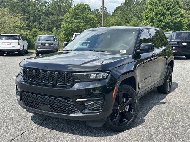 Used 2023 Jeep Grand Cherokee Altitude
