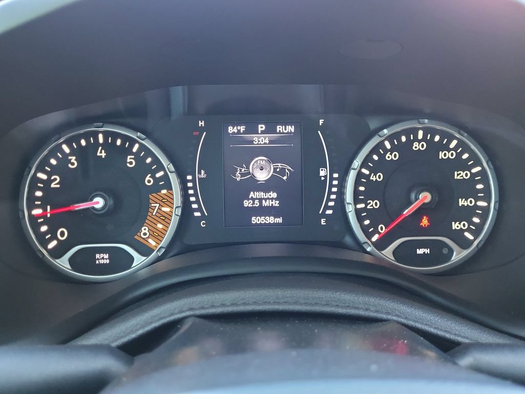 Used 2019 Jeep Renegade Latitude w/ Cold Weather Group AWD/4WD image 27