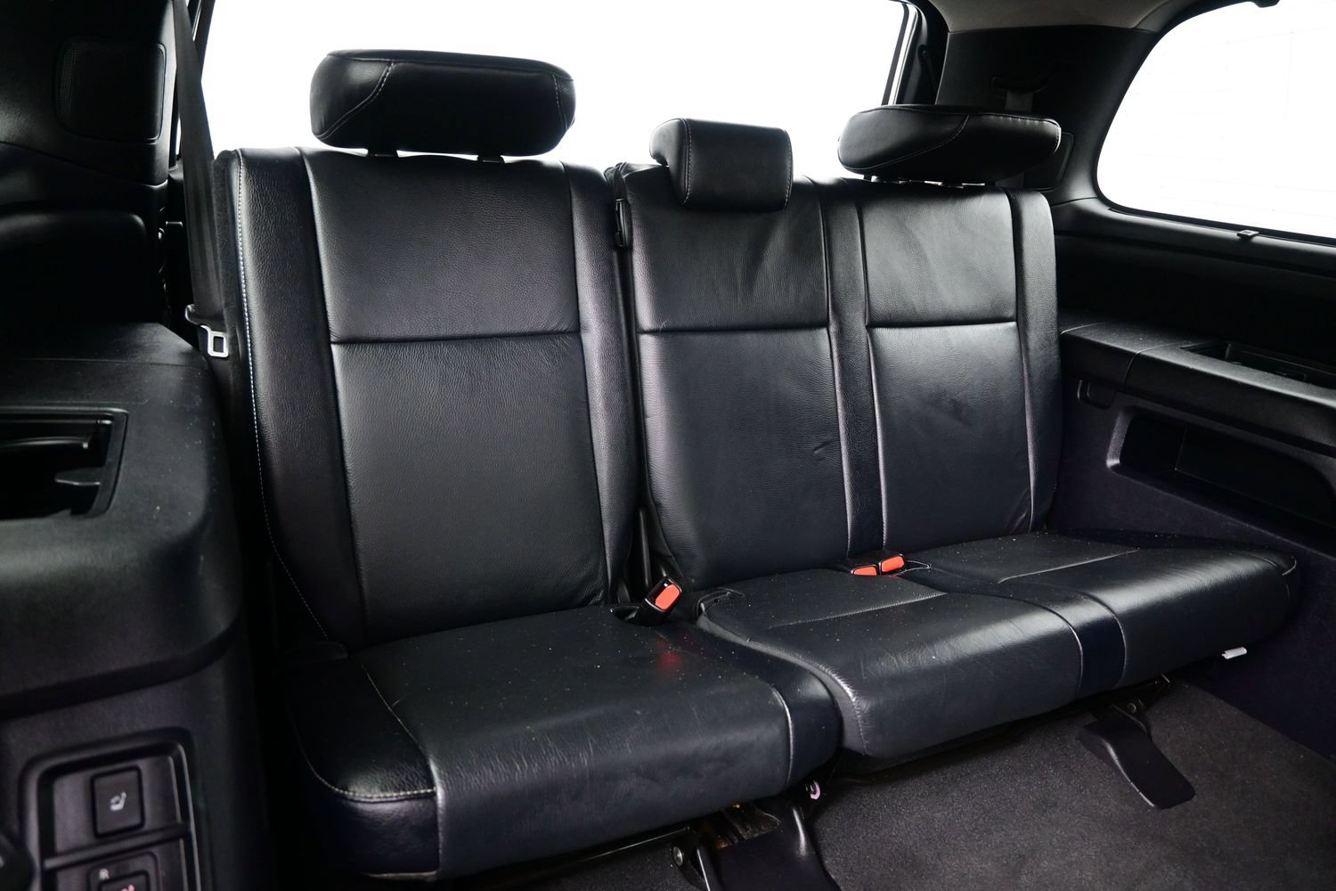 Used 2021 Toyota Sequoia Nightshade w/ Safety & Convenience Package AWD/4WD image 17