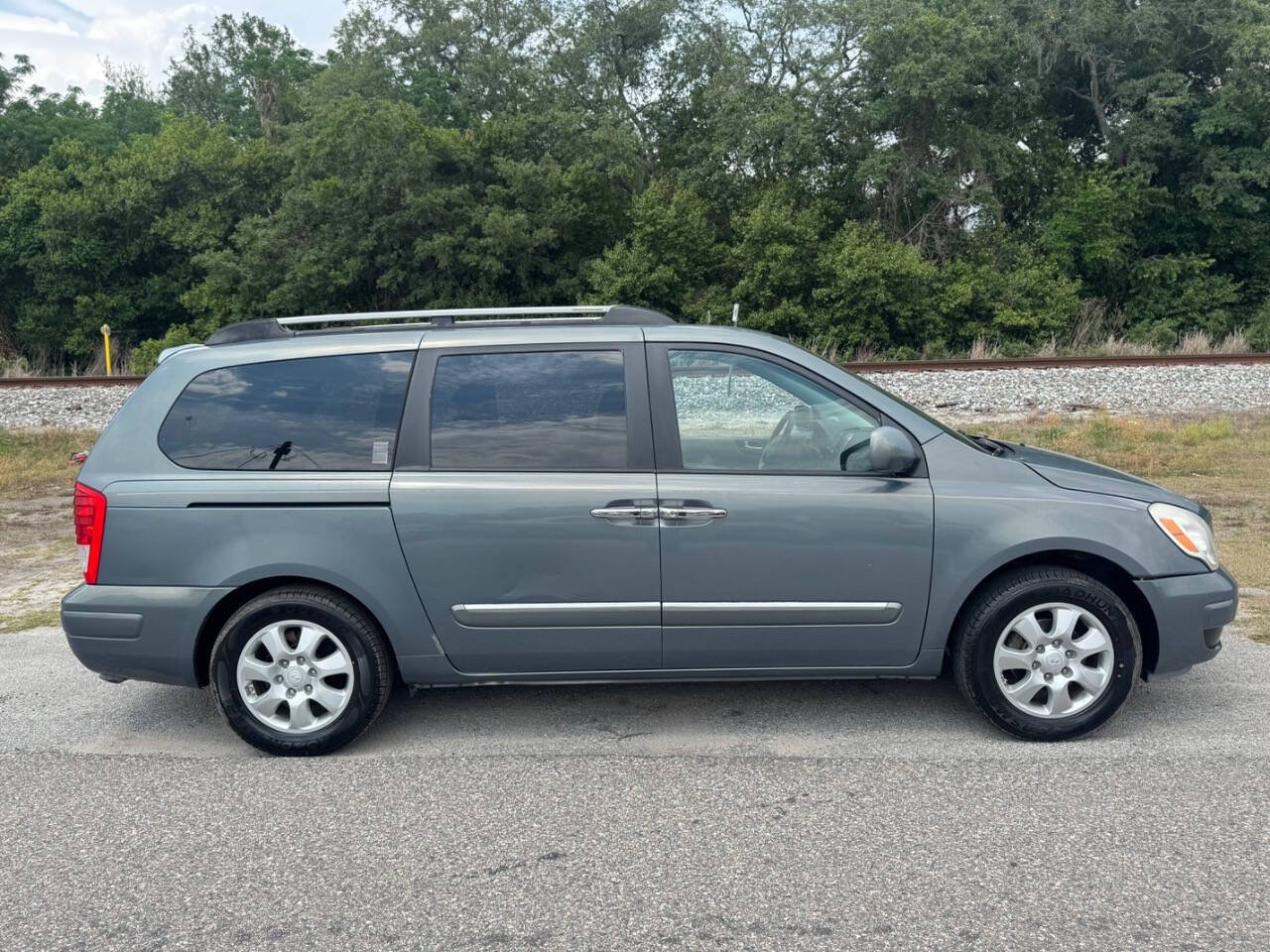 Used 2007 Hyundai Entourage GLS FWD image 6