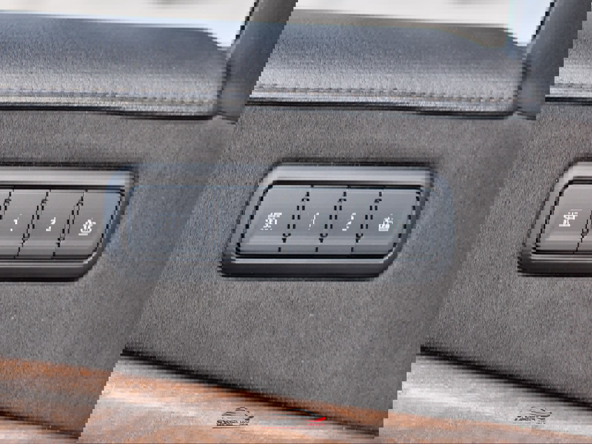 Used 2020 Cadillac Escalade ESV Premium Luxury image 40