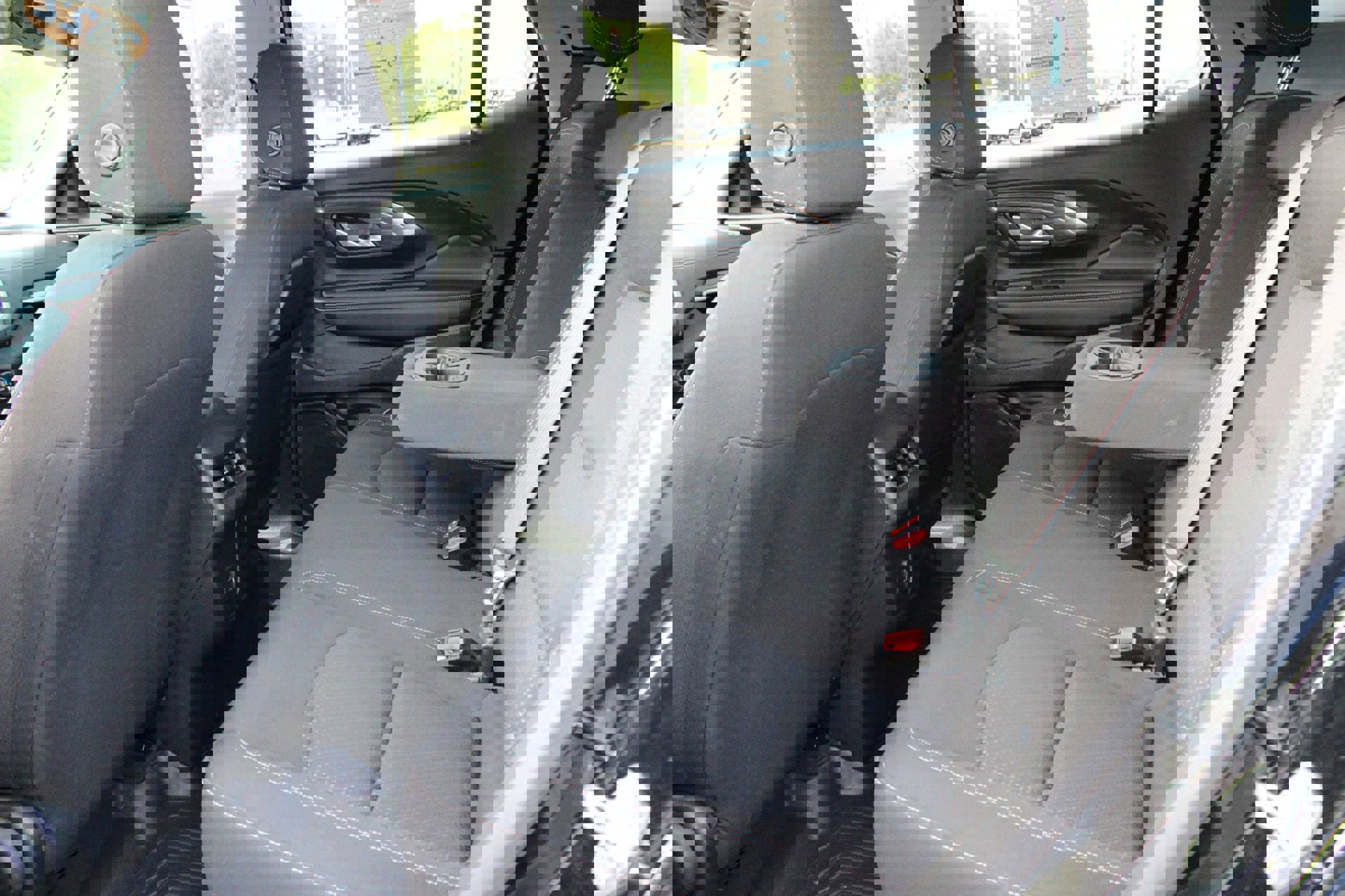 Used 2022 GMC Terrain SLE FWD image 18