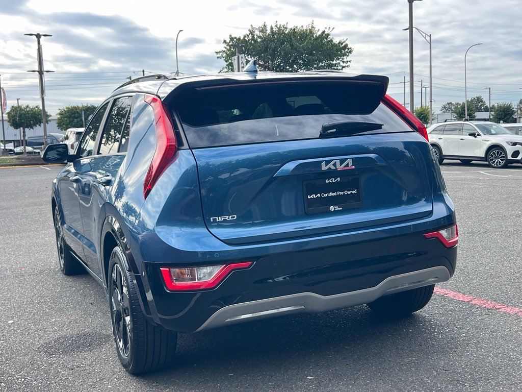 Certified 2024 Kia Niro Wind w/ Wind Preserve Package FWD image 11