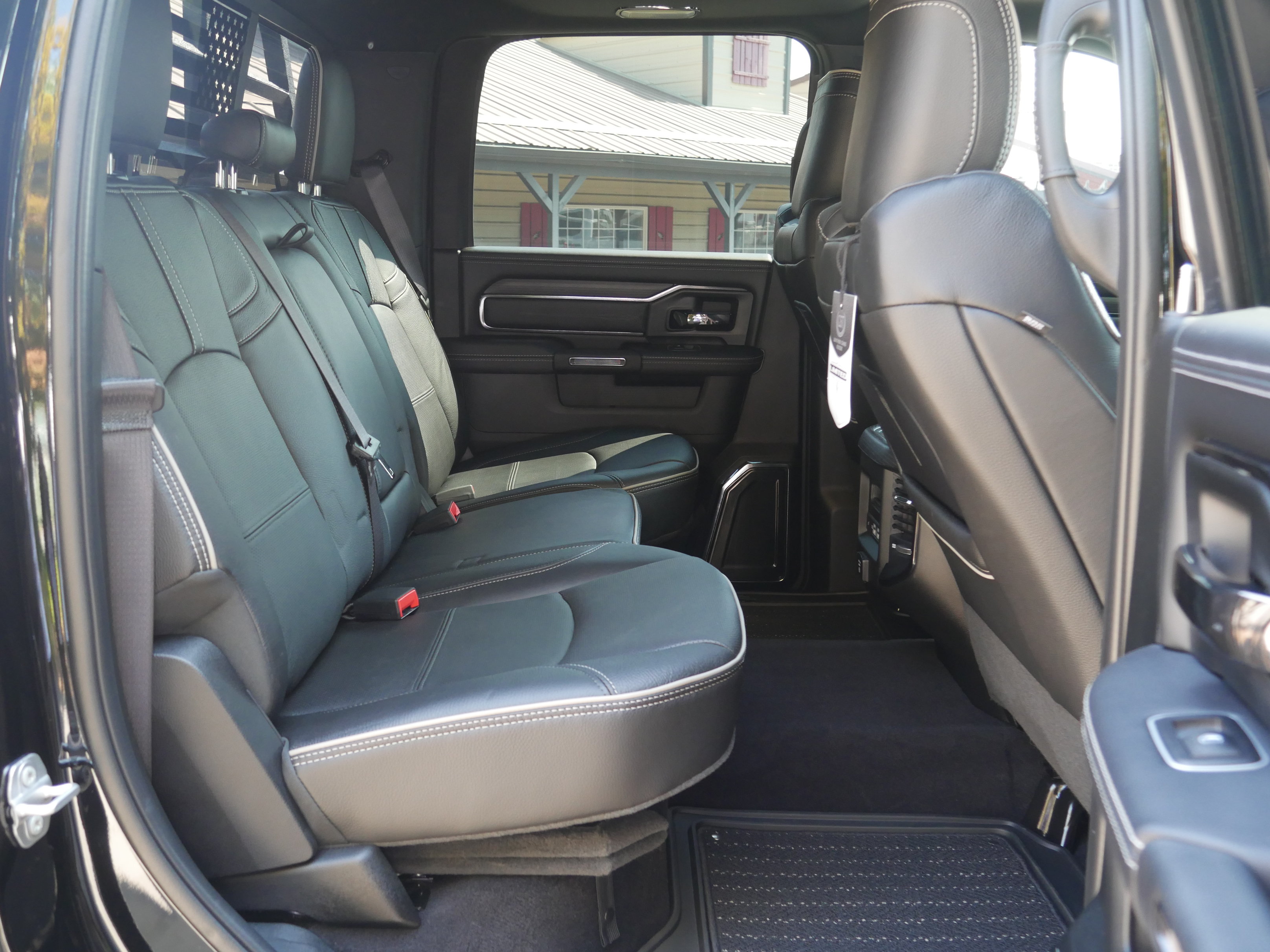 Used 2022 RAM 3500 Limited AWD/4WD image 38
