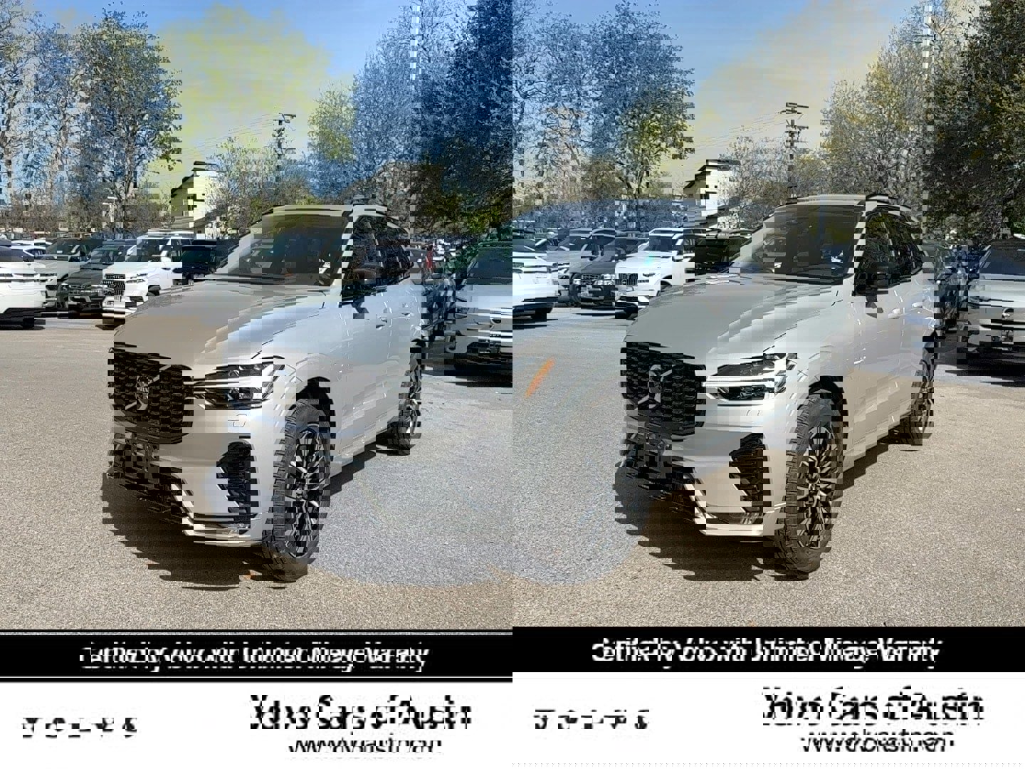 Used 2025 Volvo XC60 B5 Core image 1