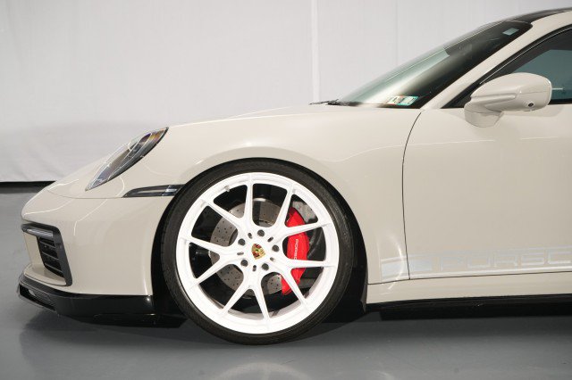 Used 2020 Porsche 911 Carrera 4S AWD/4WD image 4