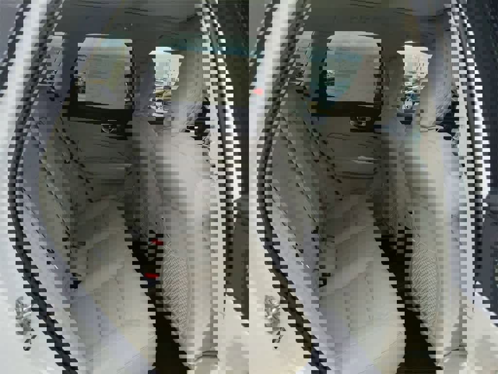 New 2025 Volvo XC60 T8 Core w/ Protection Package Premier image 18