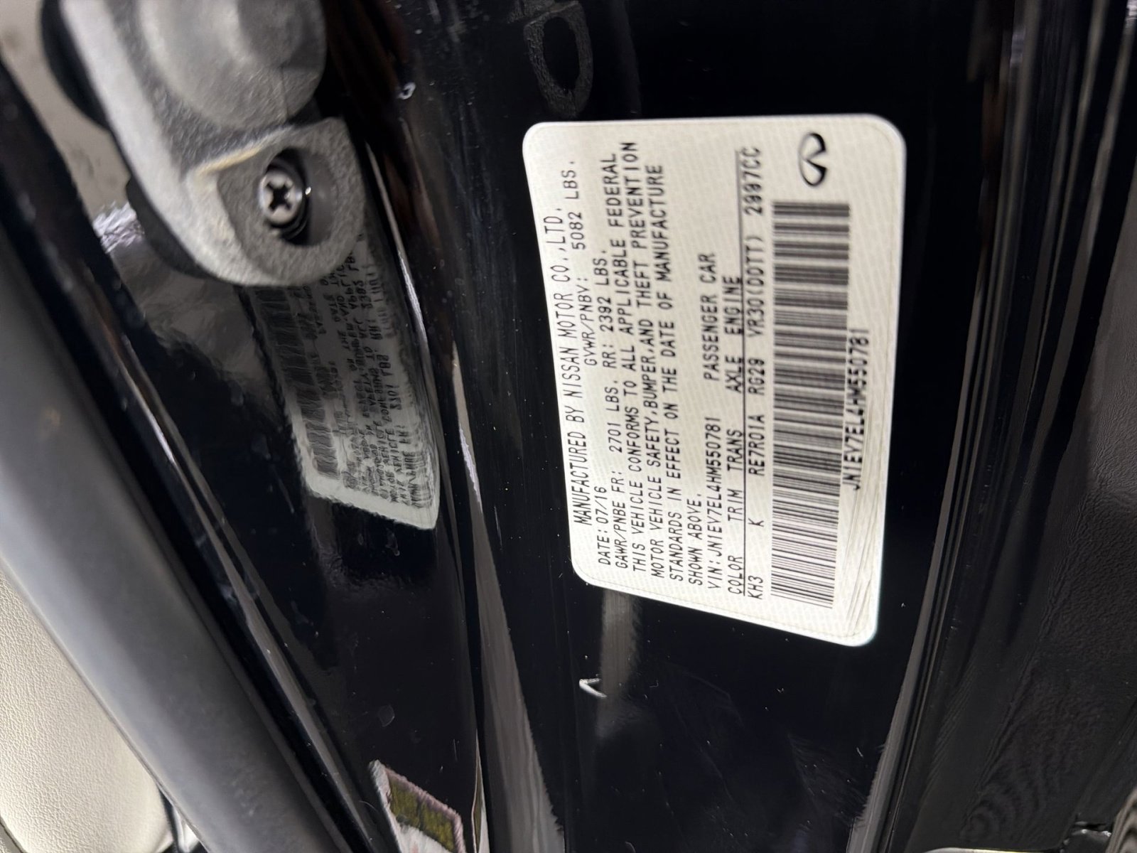 Used 2017 INFINITI Q60 w/ Cargo Package image 28