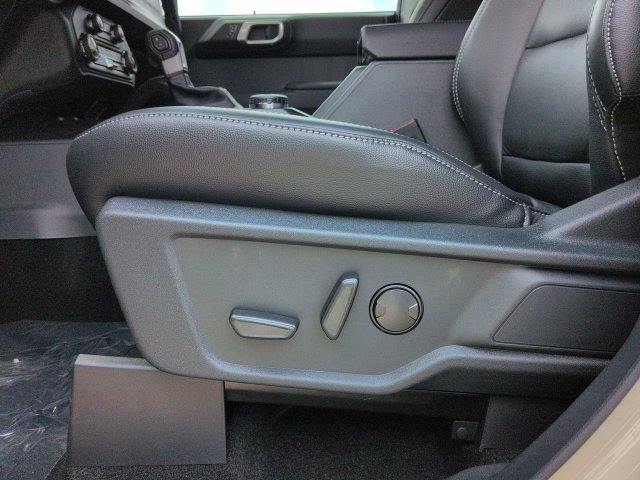 New 2026 Ford Bronco Outer Banks w/ Sasquatch Package AWD/4WD image 19