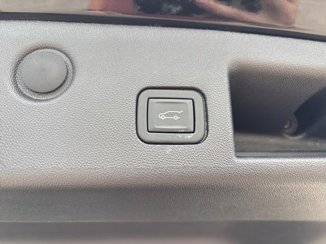 Used 2024 Chevrolet Equinox LT image 17