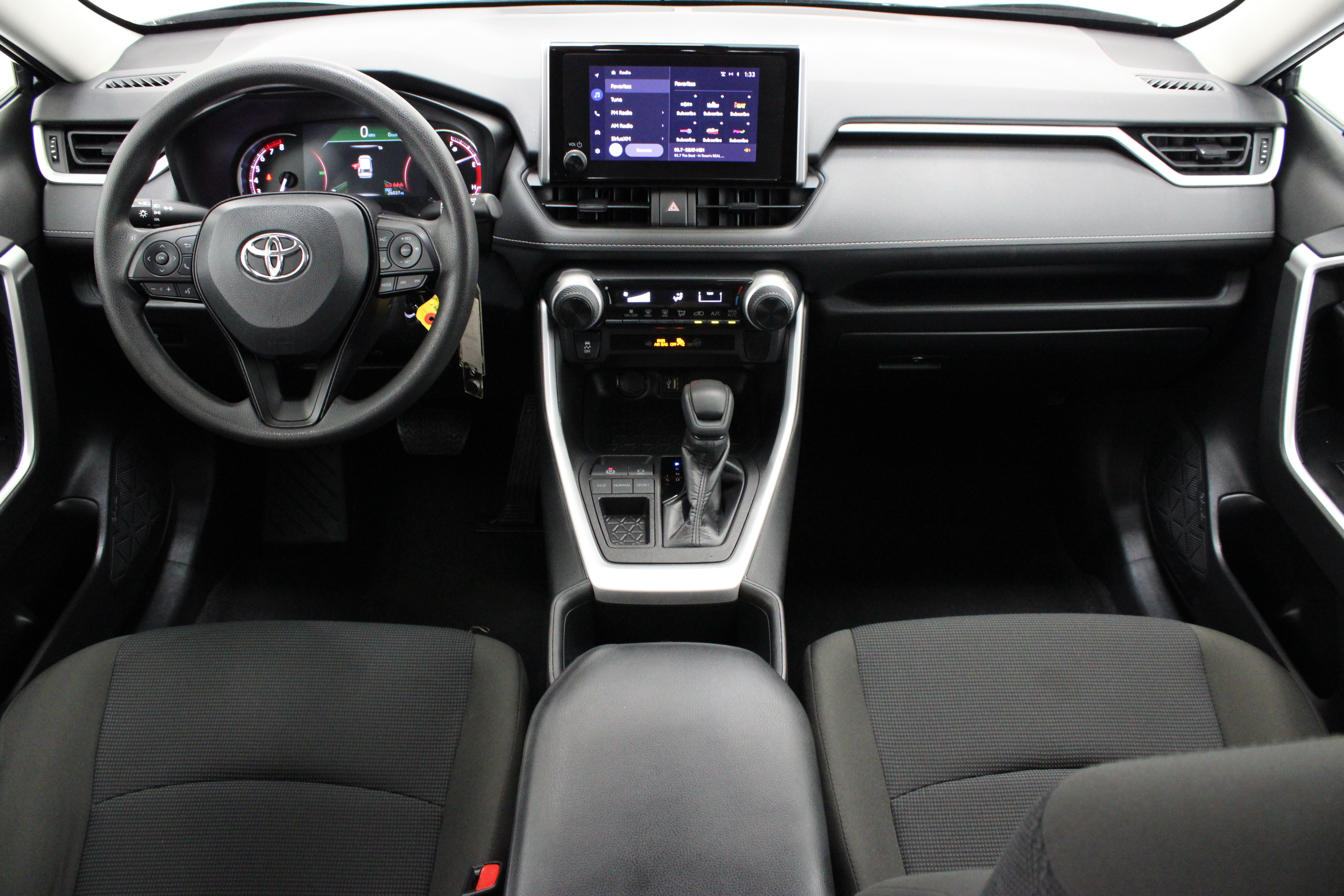 Used 2023 Toyota RAV4 LE FWD image 25
