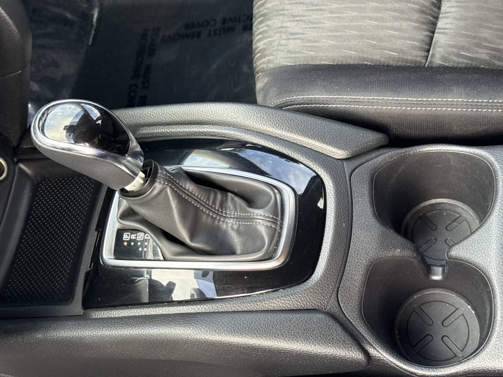 Certified 2019 Nissan Rogue SV FWD image 28