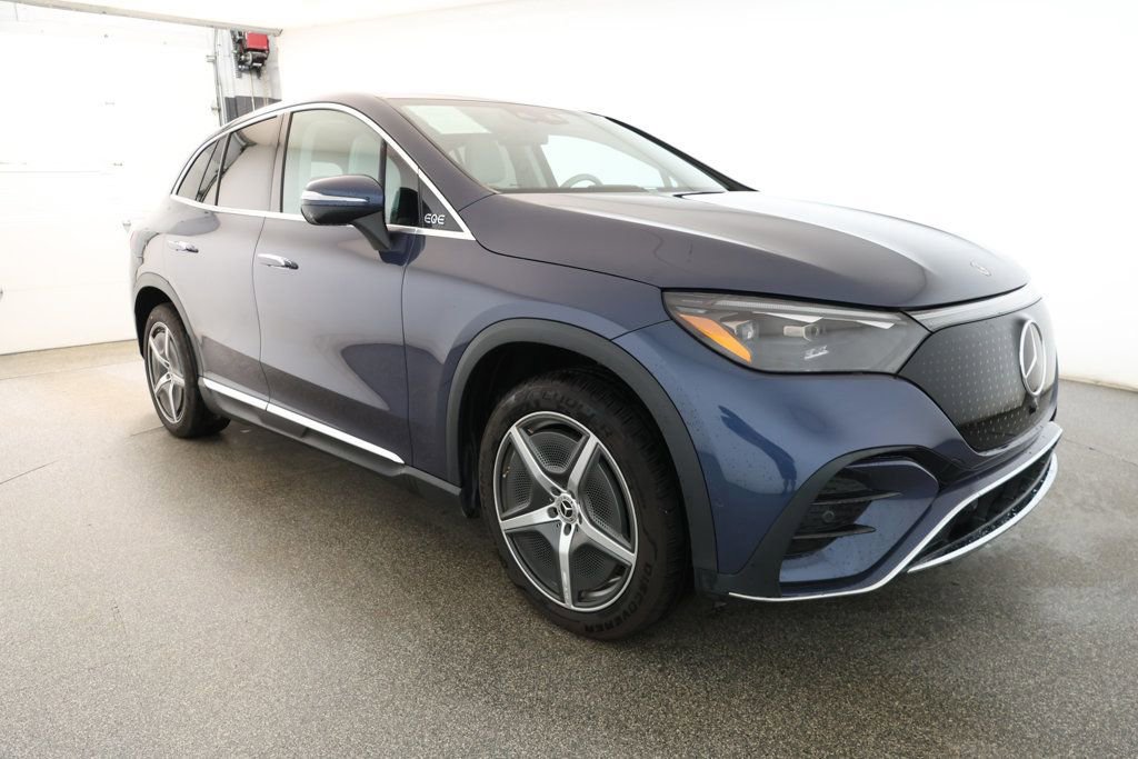 Used 2023 Mercedes-Benz EQE 500 4MATIC SUV image 3