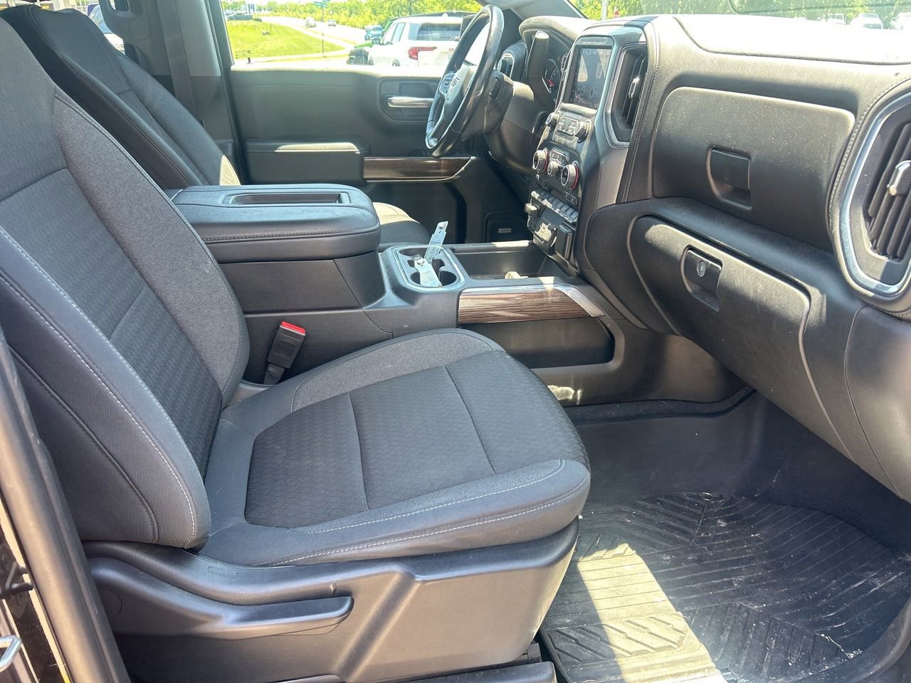 Used 2021 Chevrolet Silverado 1500 LT Trail Boss w/ Convenience Package II AWD/4WD image 15