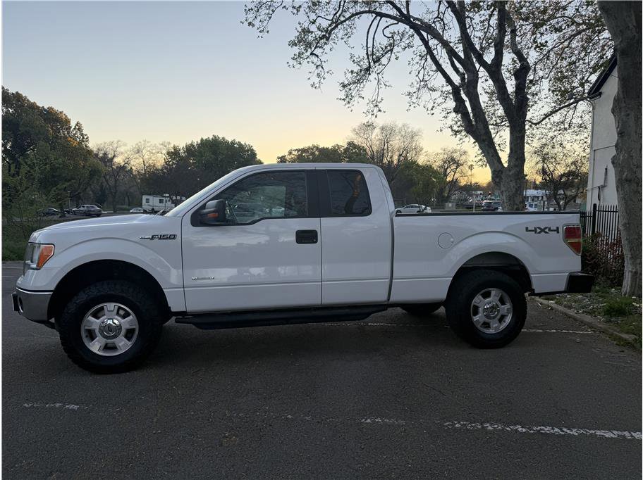 Used 2014 Ford F150 XLT w/ Equipment Group 301A Mid AWD/4WD image 4