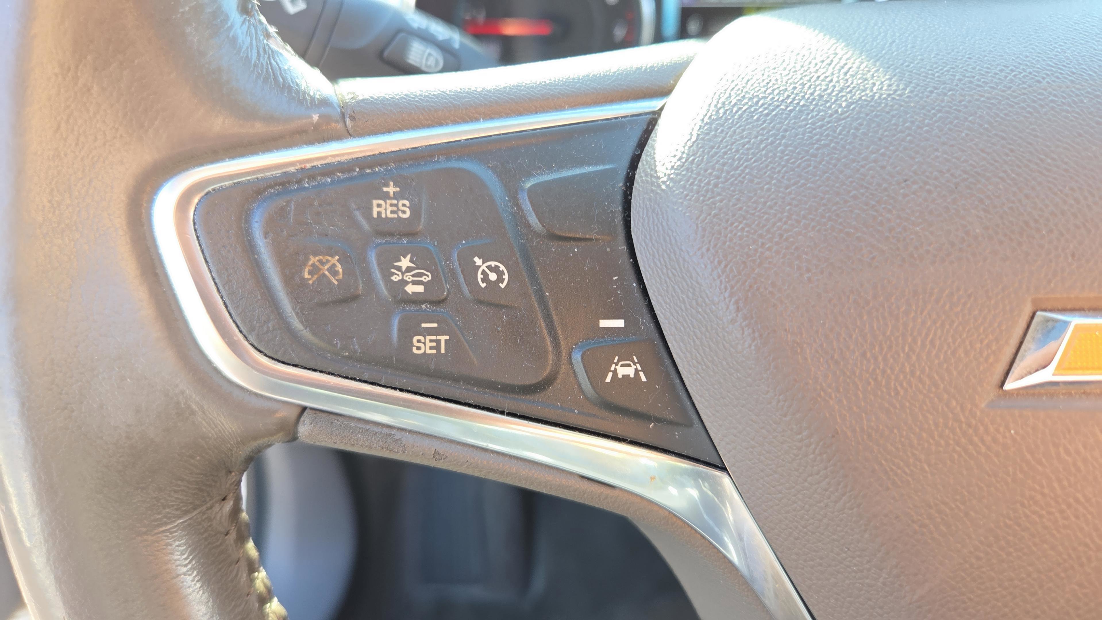Used 2017 Chevrolet Malibu LT w/ Leather Package image 28