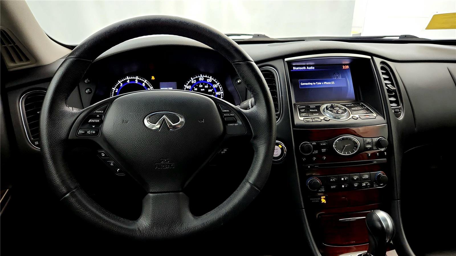 Used 2017 INFINITI QX50 AWD w/ Premium Plus Package image 28