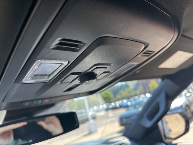 Certified 2025 GMC Yukon Denali w/ LPO, Floor Liner Package image 24