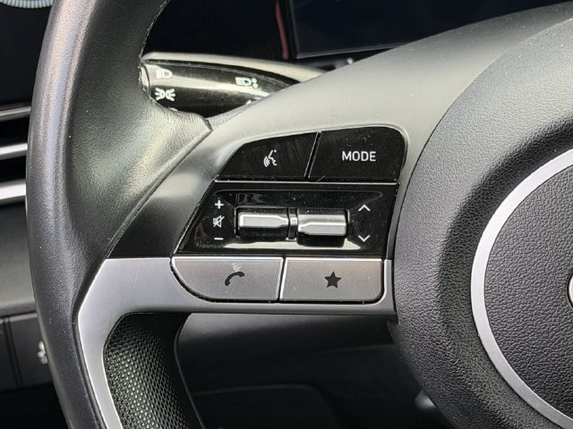 Used 2025 Hyundai Elantra SEL FWD image 12