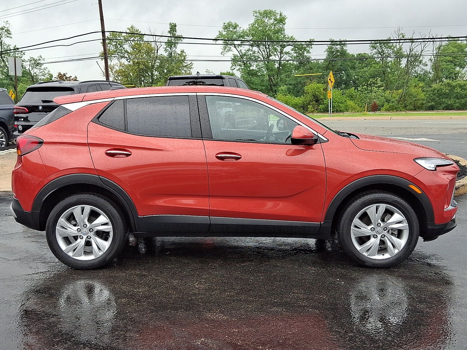 Used 2024 Buick Encore GX Preferred AWD/4WD image 7