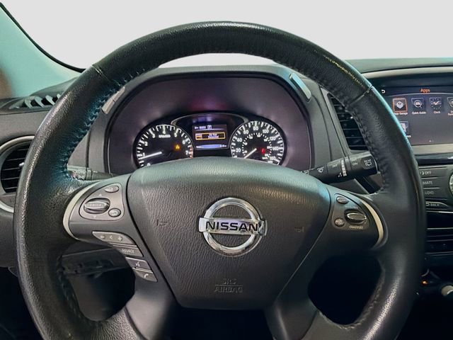 Used 2017 Nissan Pathfinder SV image 11