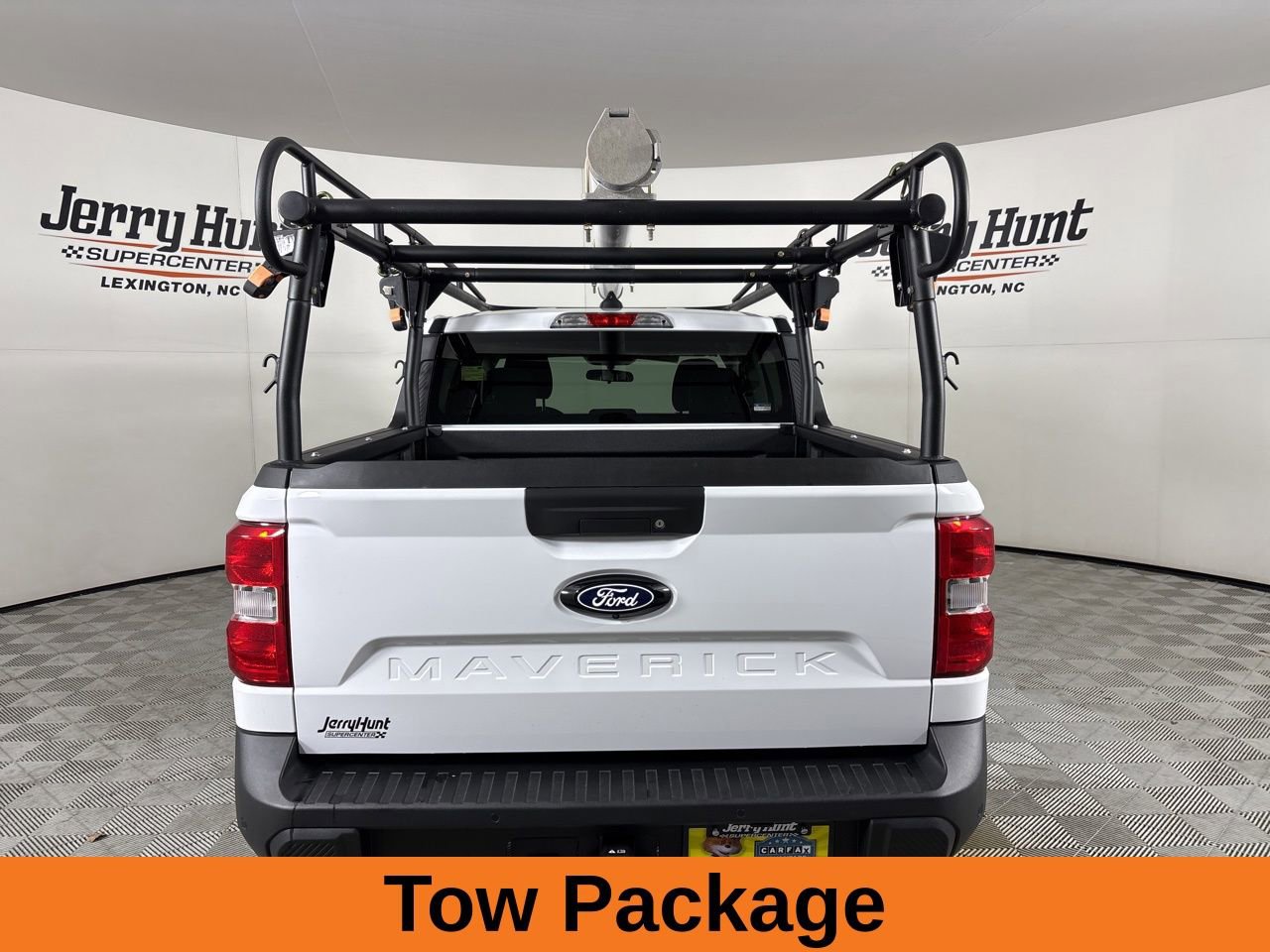 Used 2025 Ford Maverick XLT w/ Equipment Group 302A image 6