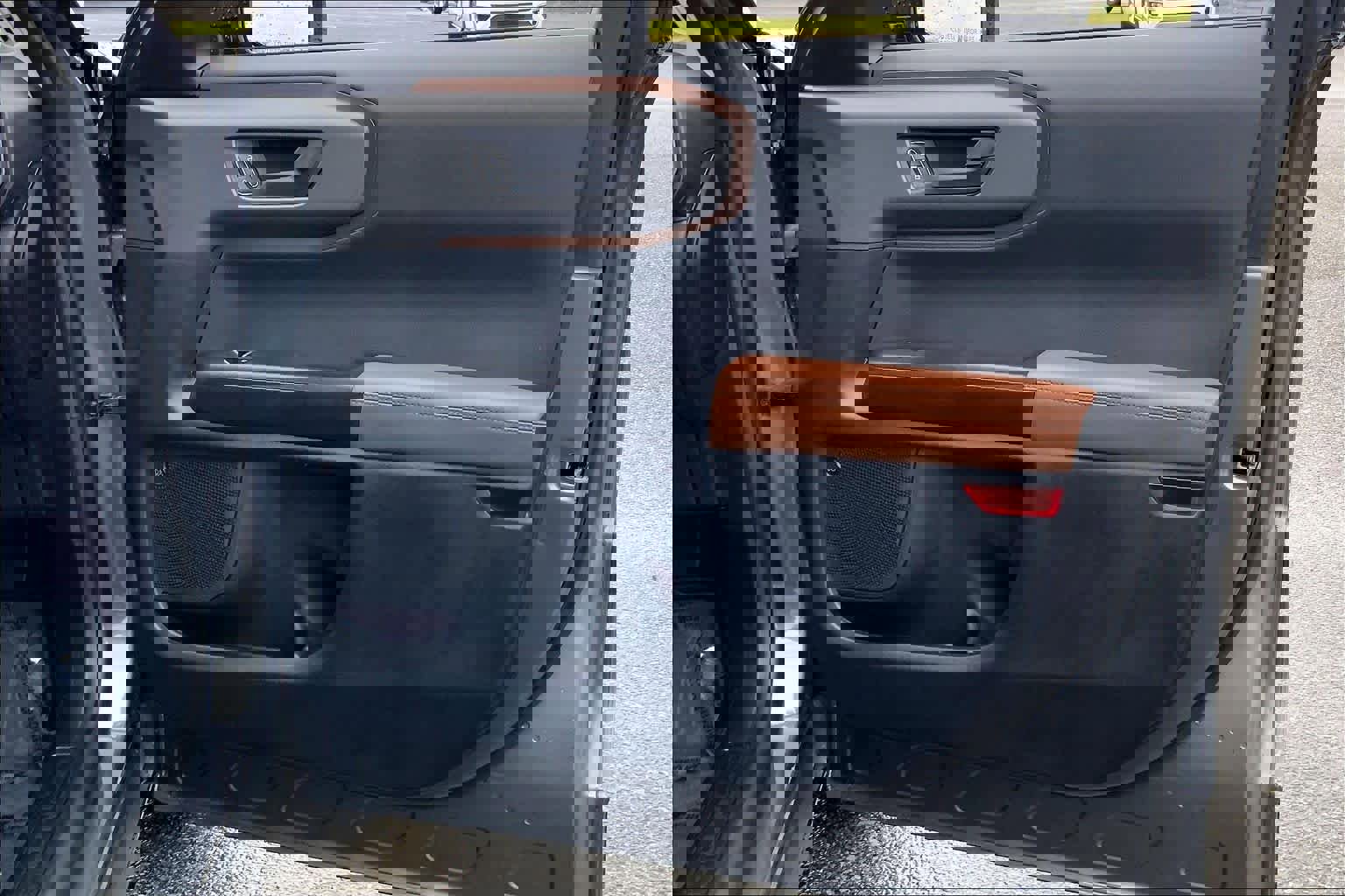 Used 2025 Ford Bronco Sport Outer Banks w/ Outer Banks Tech Package+ image 23