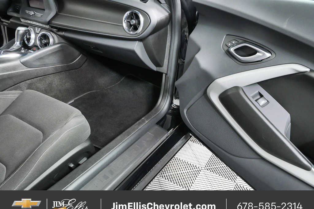 Certified 2023 Chevrolet Camaro LT RWD image 19