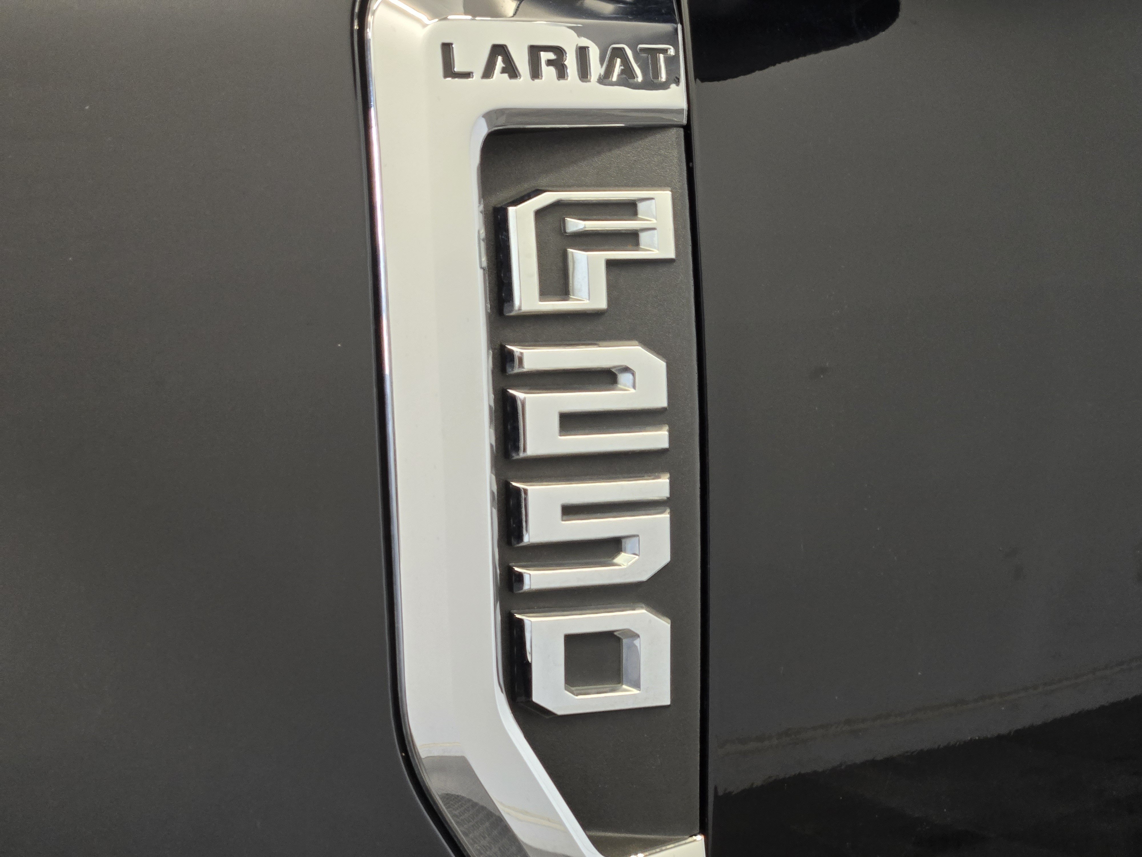 Used 2022 Ford F250 Lariat w/ Tremor Off-Road Package AWD/4WD image 12