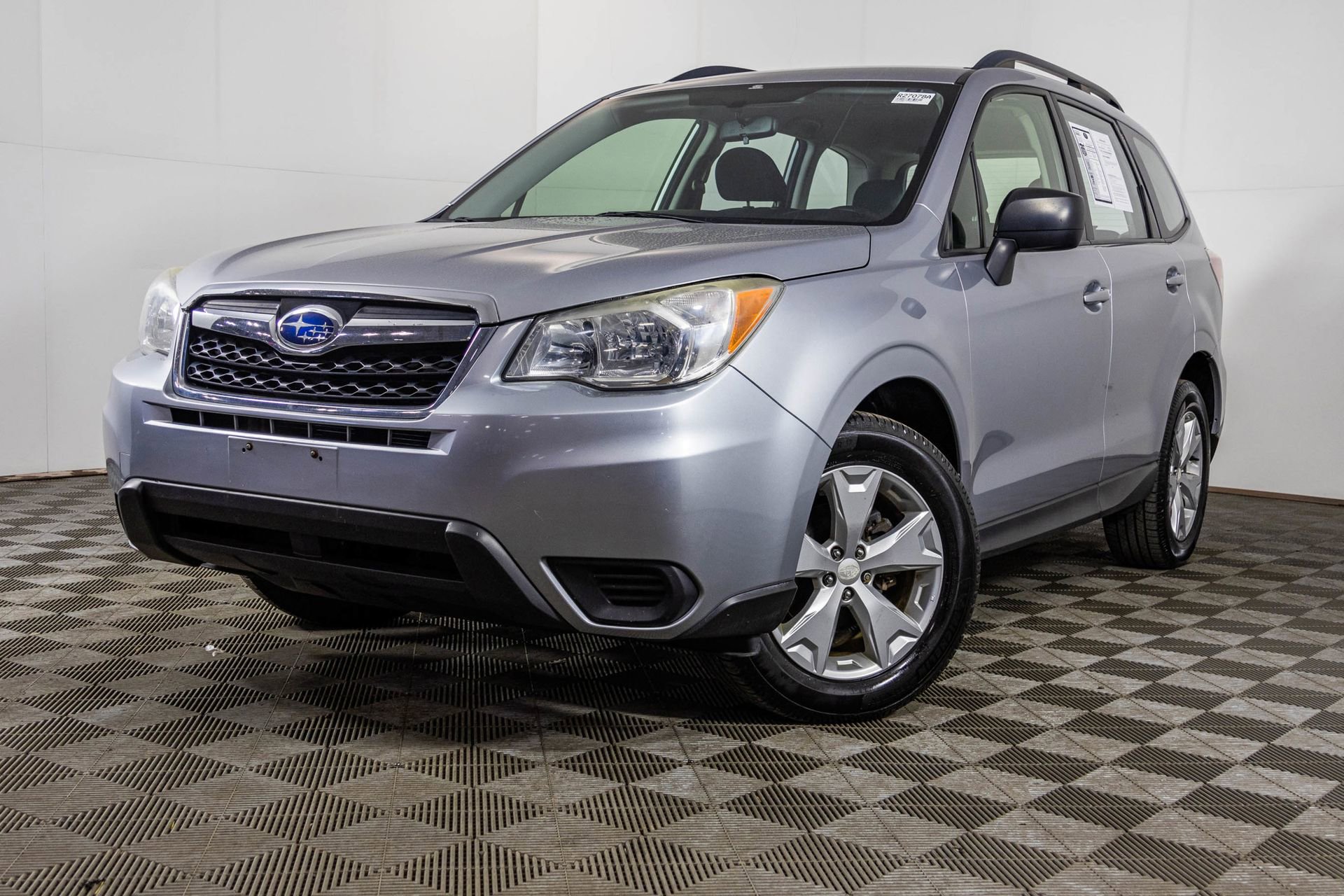 Used 2015 Subaru Forester 2.5i w/ Alloy Wheel Package image 2