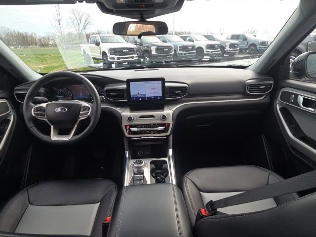 Certified 2023 Ford Explorer XLT w/ Equipment Group 202A image 21