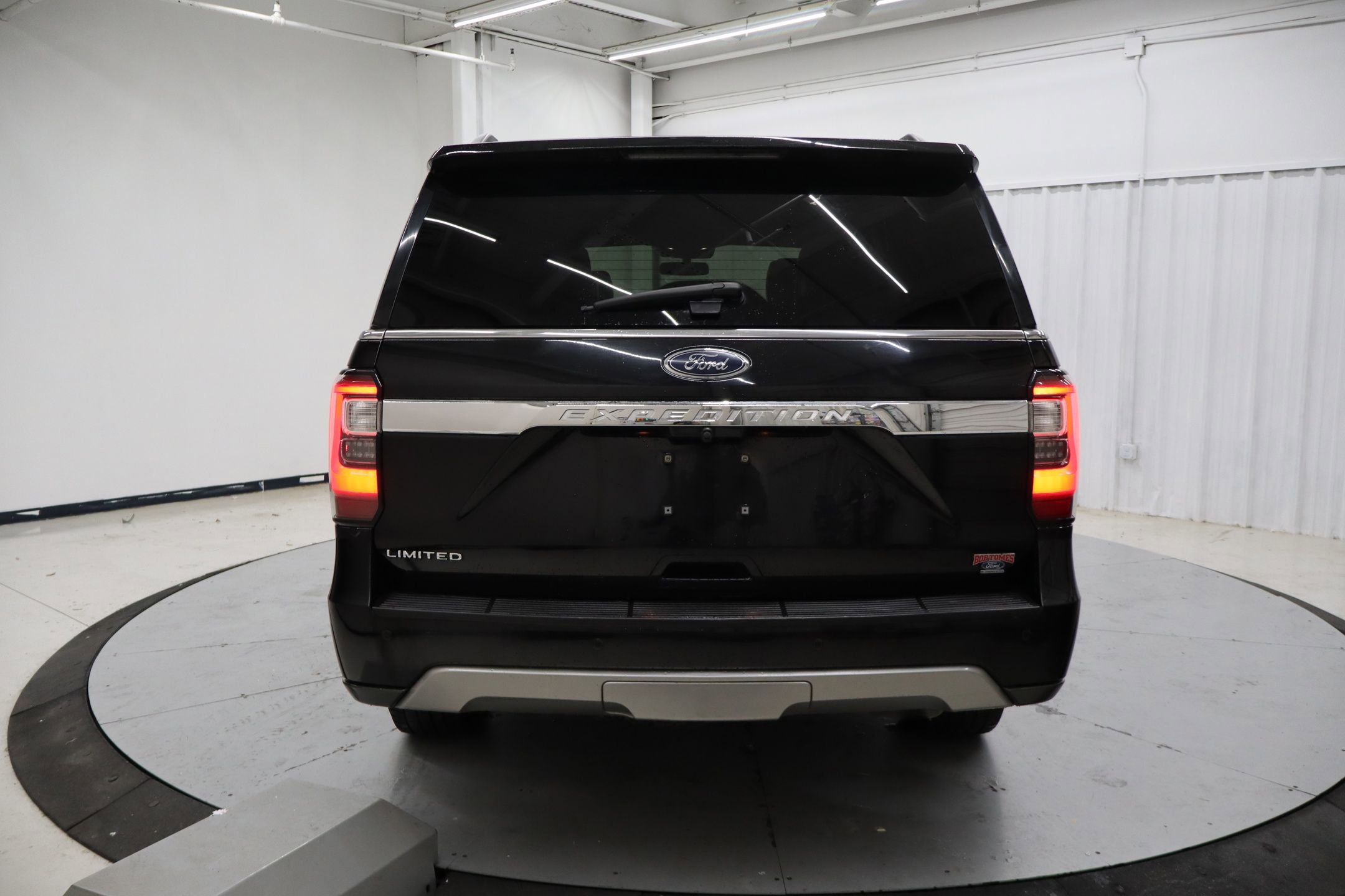 Used 2020 Ford Expedition Limited RWD image 6