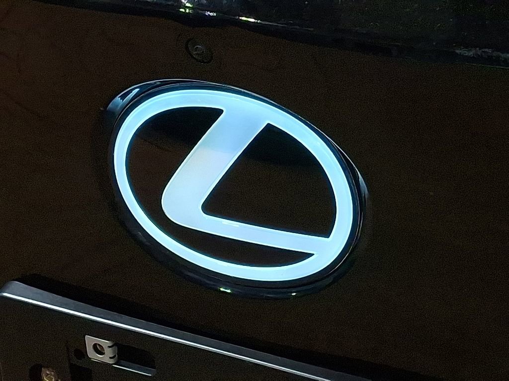 Used 2024 Lexus RZ 450e Premium w/ Technology Package AWD/4WD image 30