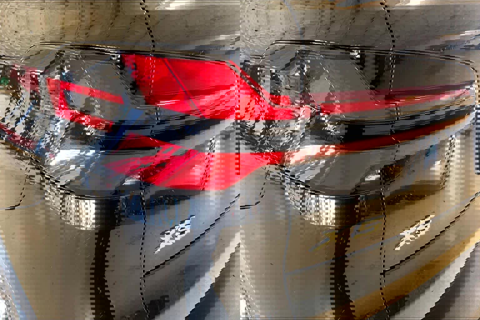 Used 2024 BMW X5 xDrive50e image 25